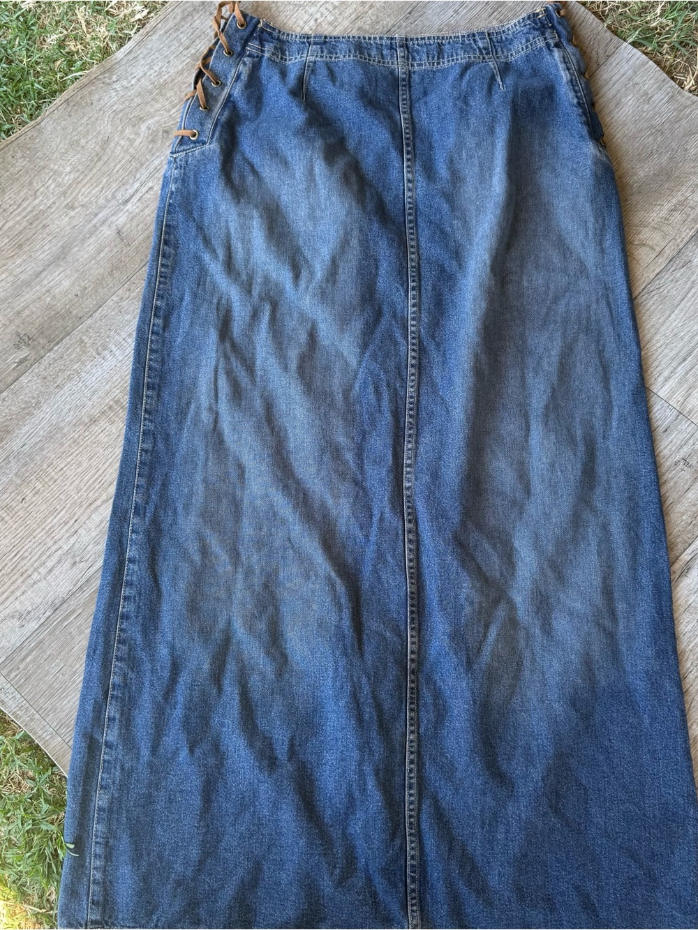 Liz Claiborne Denim Maxi Skirt 6 Vintage 90s Y2K Boho Style Side Peekaboo